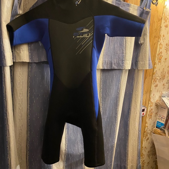 Kids Wetsuit - Picture 1 of 3